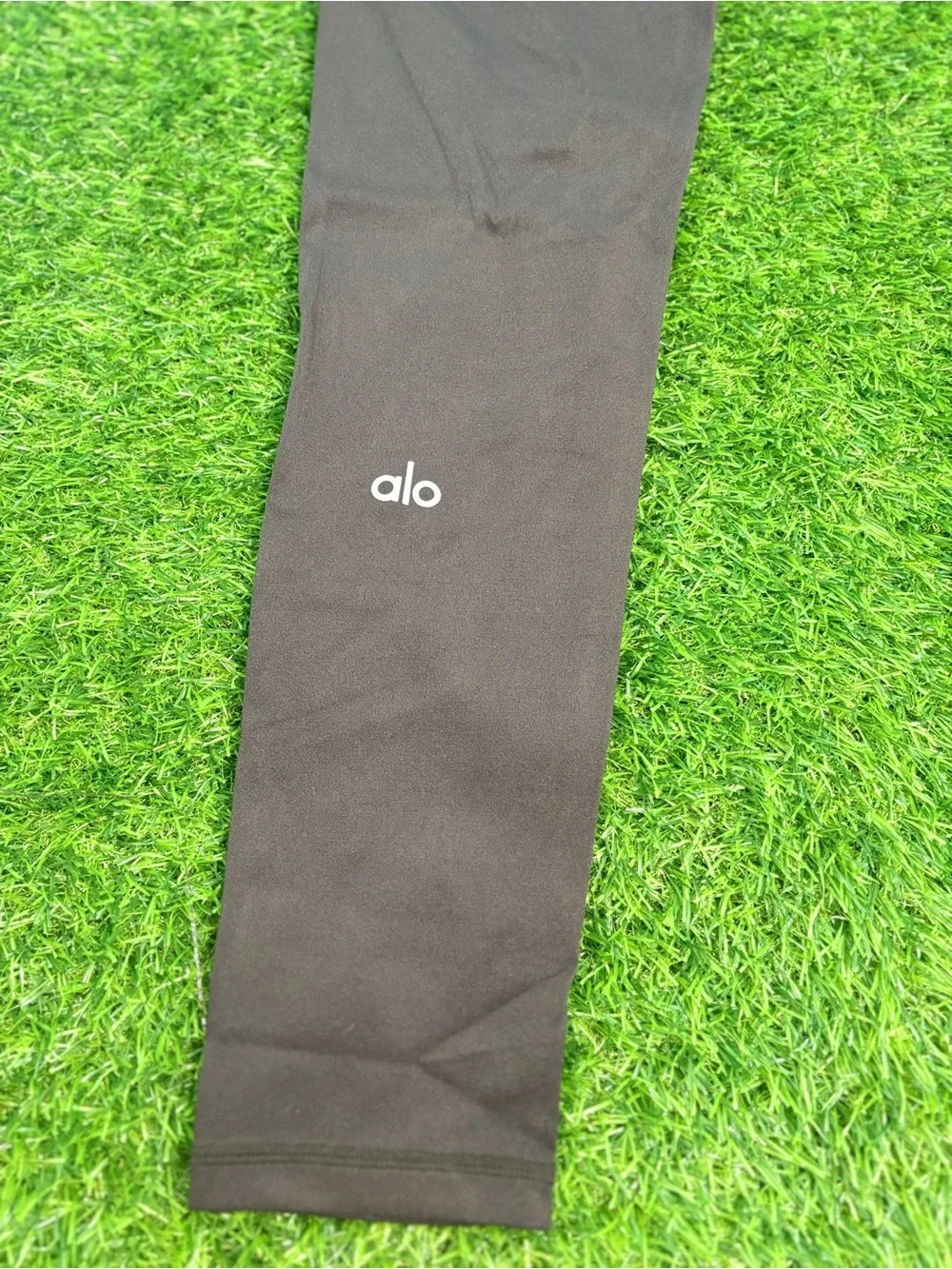 Alo Yoga Set Black 2-Piece Women’s medium Sports Bra & Leggings activewear - Picture 6 of 9